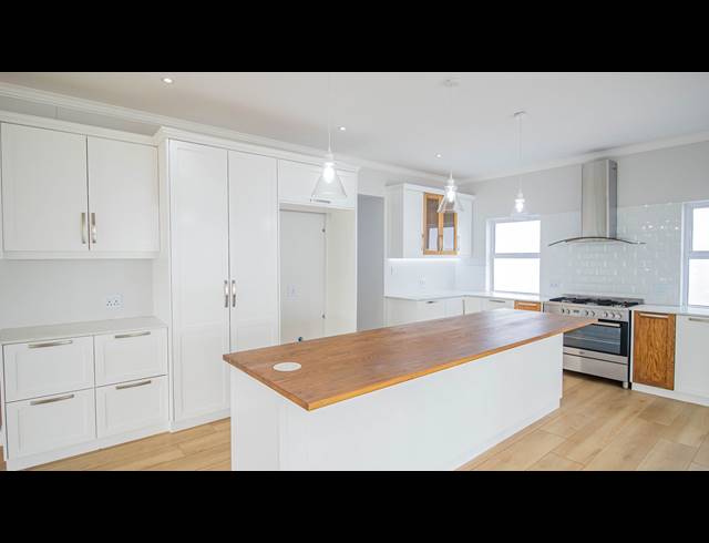 3 BEDROOM HOUSE FOR SALE IN SHELLEY POINT